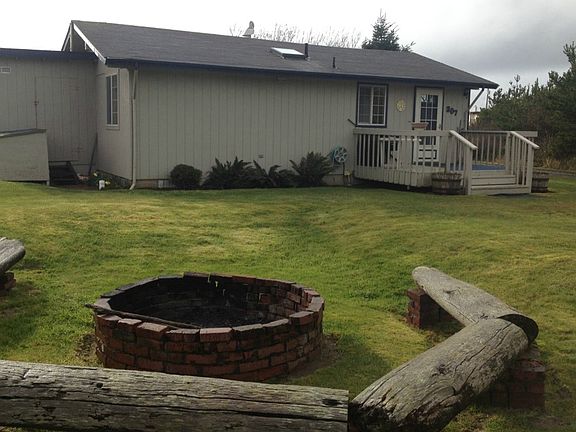 2nd image of 307 Cabin Ln