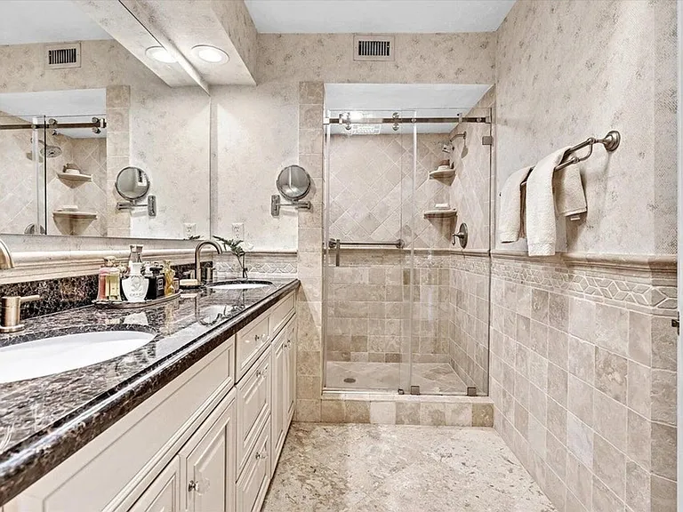 17287 Boca Club Blvd #8 — Photo 14