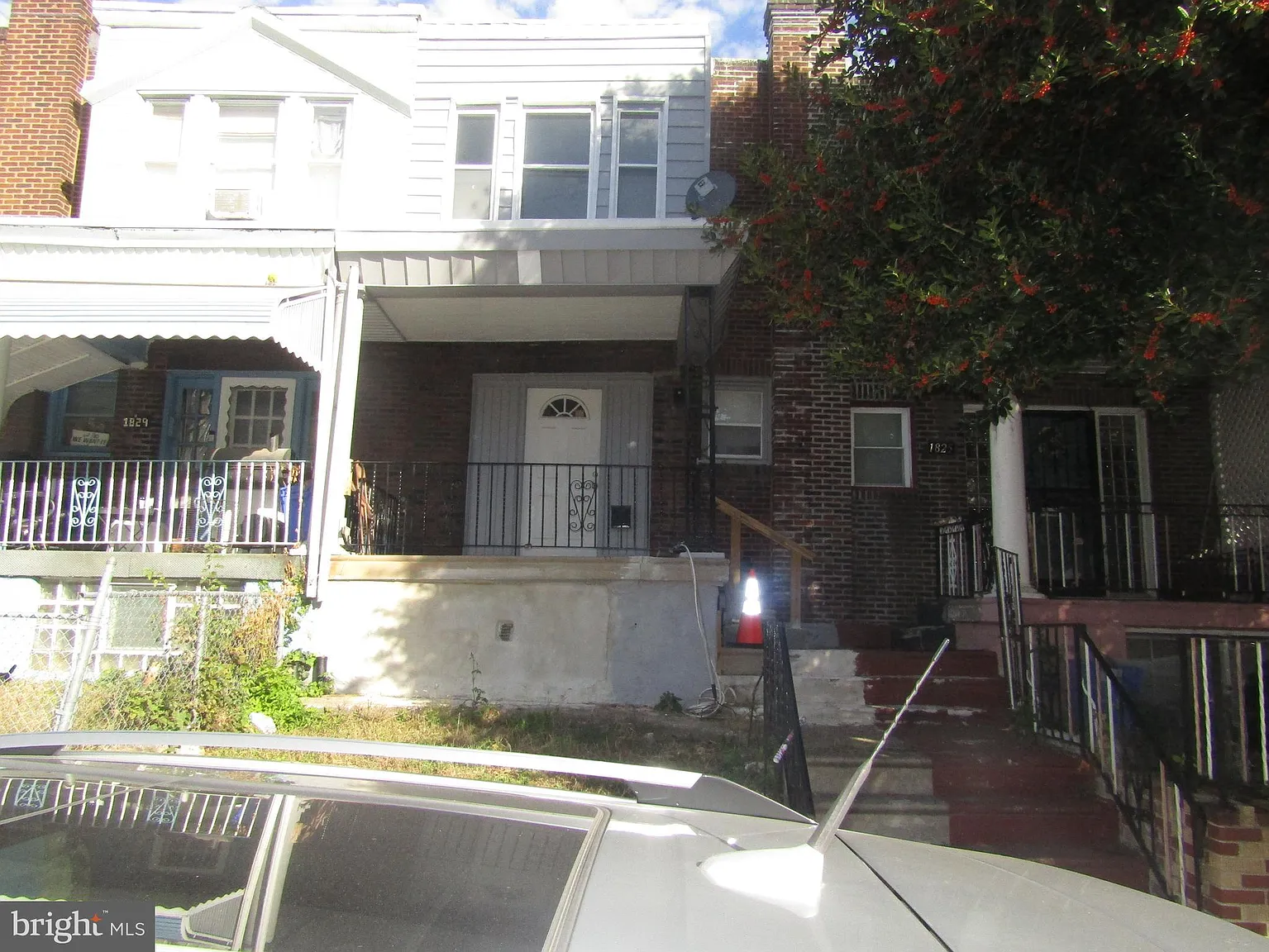 1827 W Rockland St photo 1