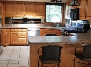 18600 Willow Ln, Lansing, IL