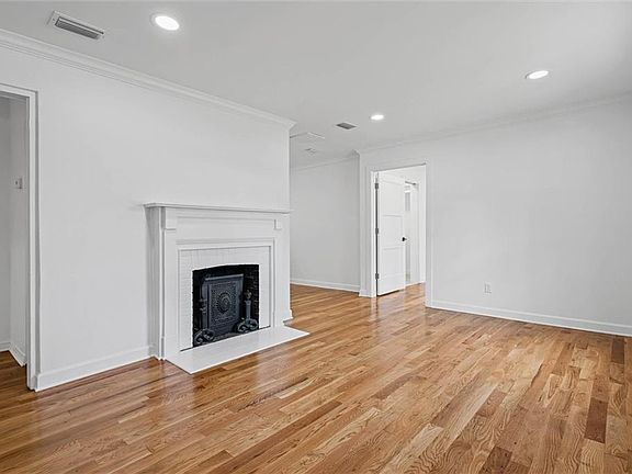 3rd image of 41 Hathaway Rd W