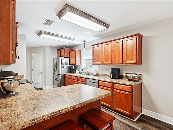 5th image of 8071 Beretta Dr