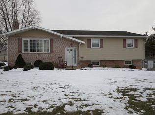 405 Linden St, East Earl, PA 17519