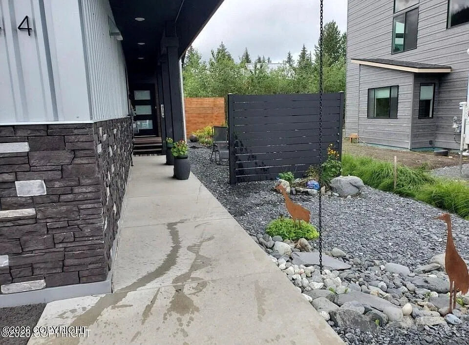 1 bed, 600 sqft, $2,200 — Photo 2