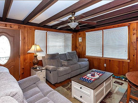 5th image of 606 W Glenwood Ave