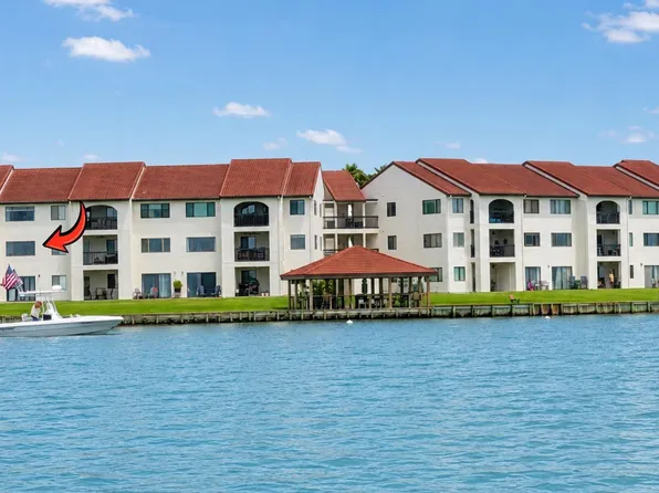 7453 Sunset Harbor Dr APT 1-211, Navarre, FL 32566