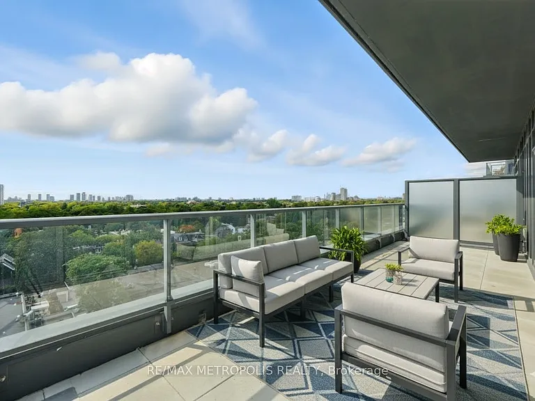500 Dupont St #815 — Photo 11