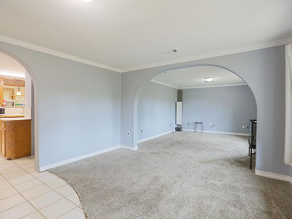 5th image of 1202 N Fir St