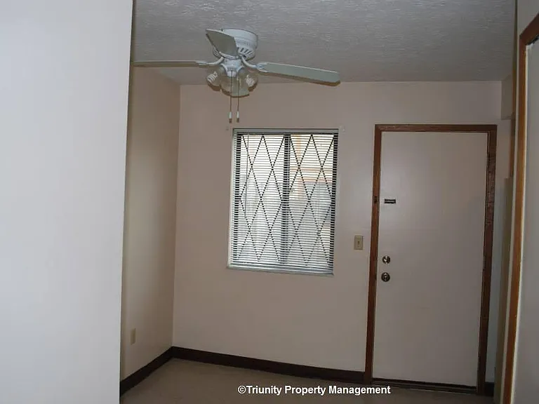 5491-5513 Kenneylane Blvd — Photo 13