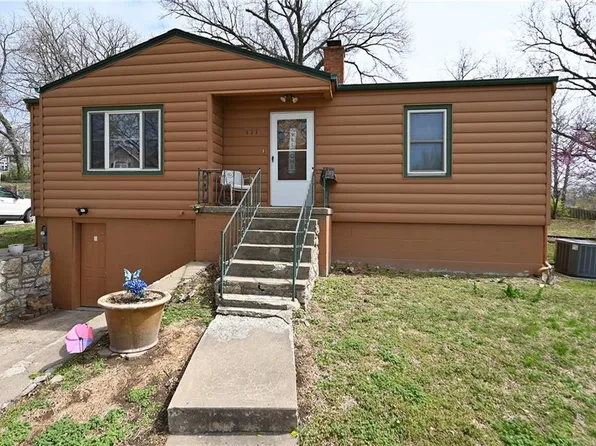 111 Waller Ave, Excelsior Springs, MO 64024