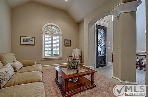 3rd image of 1414 Waltham Dr