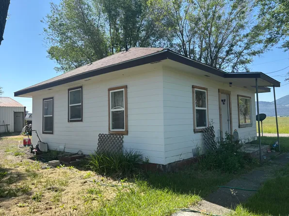 4791 Pine Grove Rd, Klamath Falls, OR 97603