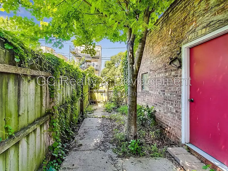 4936 S Saint Lawrence Ave — Photo 43