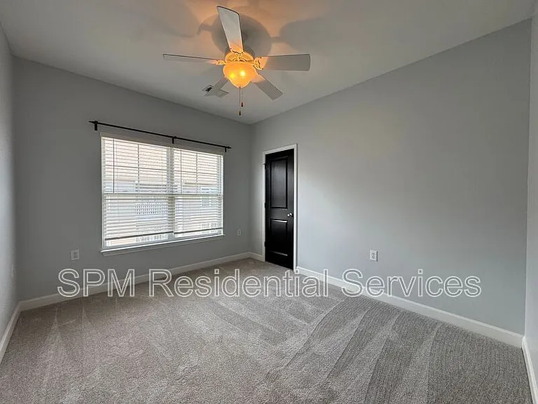618 Condo Club Dr #307 — Photo 12