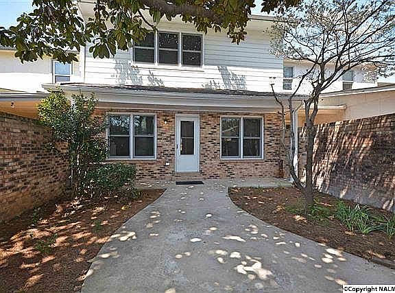5th image of 341 Chateau Dr SW