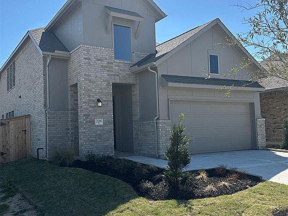 2nd image of 206 Mercury Sky Rd