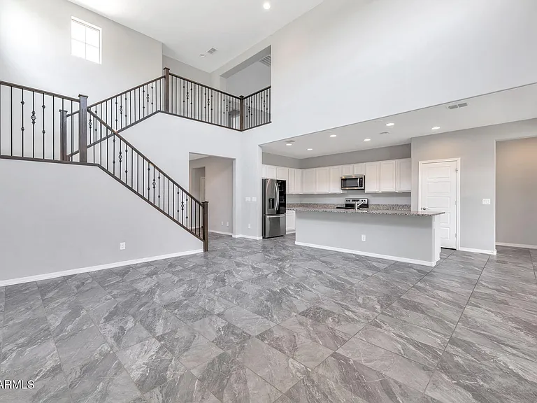 5819 N 88th Ln — Photo 10