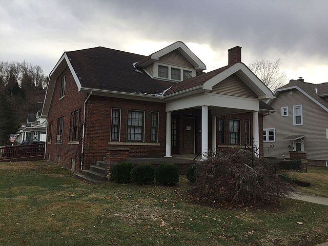 1st image of 440 Chestnut St