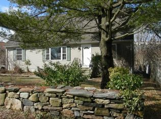 34 Sutton Dr, Stamford, CT 06906