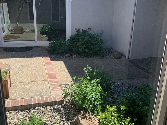 Front entry courtyard area.