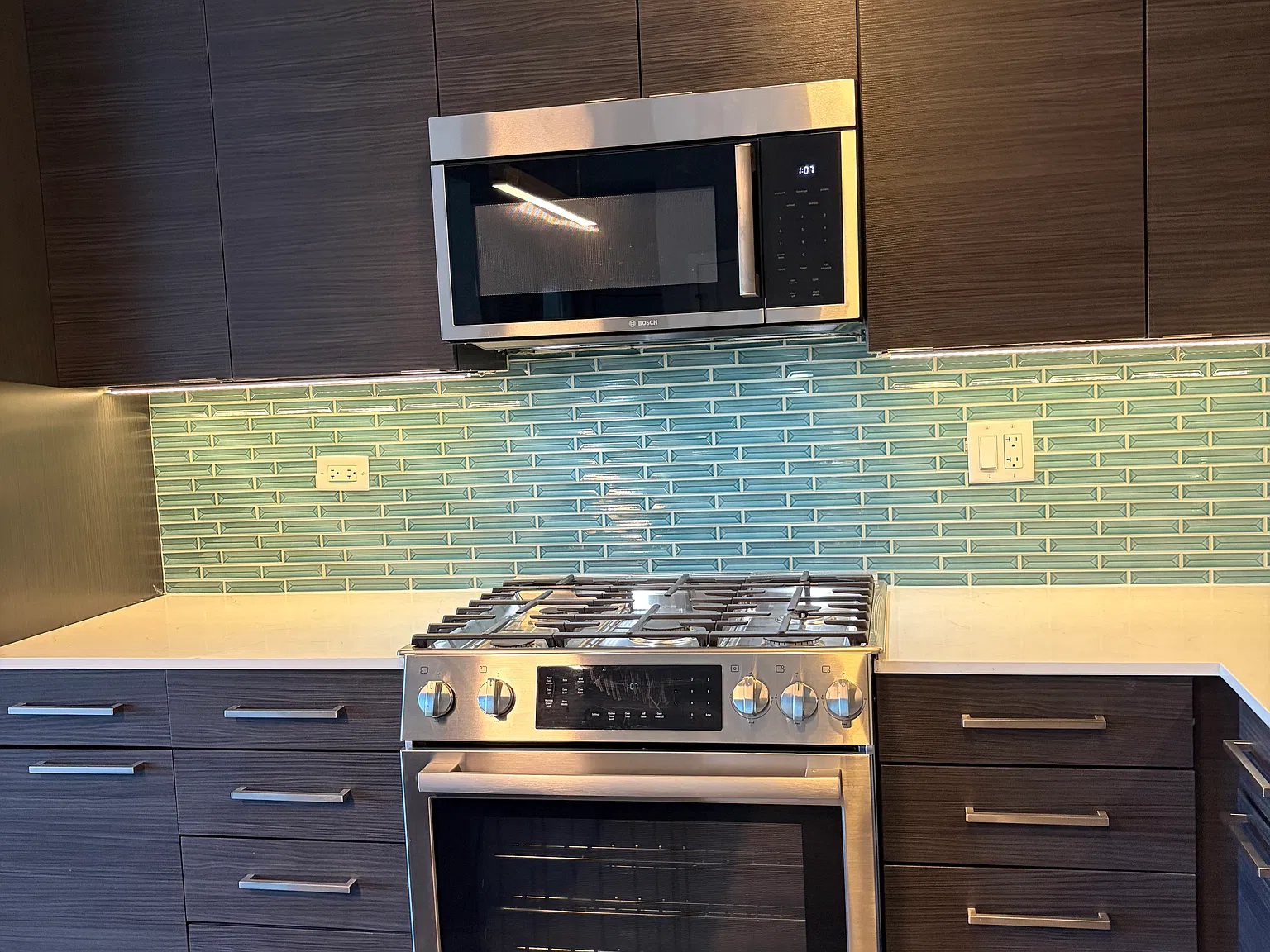 2 bed, 1272 sqft, $4,195 — Photo 3