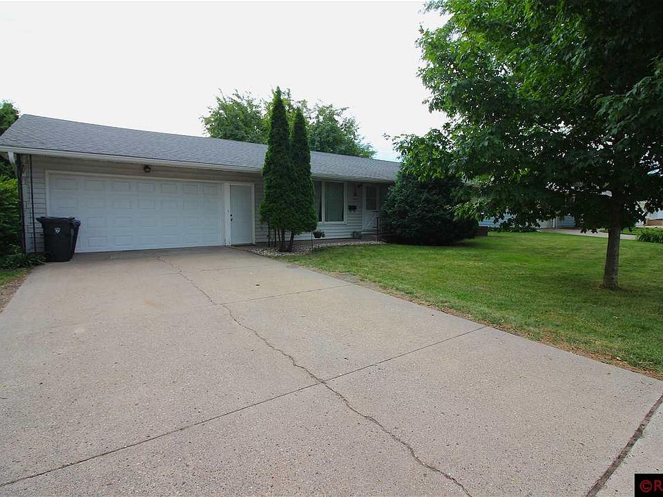 1st image of 424 Deldona Dr