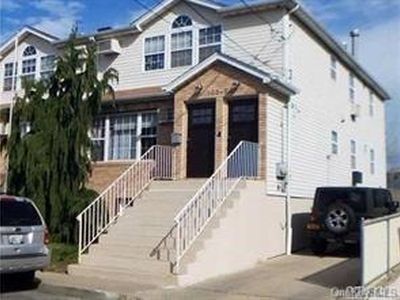 102-34 1st St Street, Howard Beach, NY, 11414
