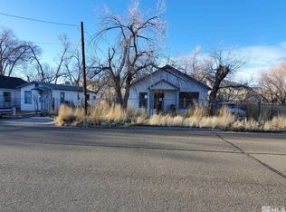 325 & 329 E 2nd St, Winnemucca, NV 89445