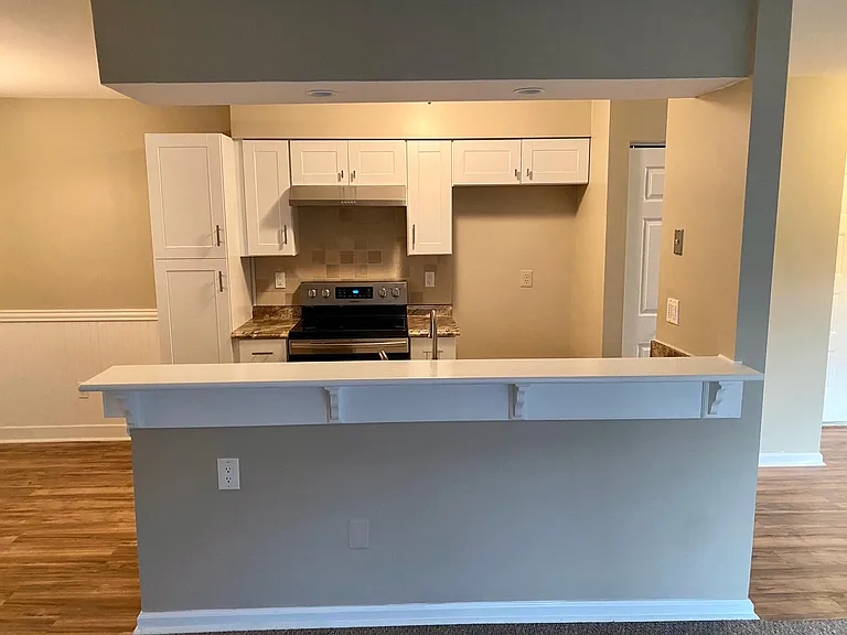 47 Bolton Ct — Photo 3