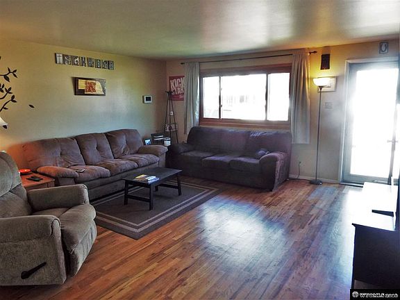 2nd image of 1754 Laramie Ave