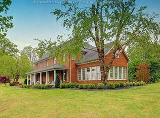 2 Kit Rd, Charleston, WV 25304