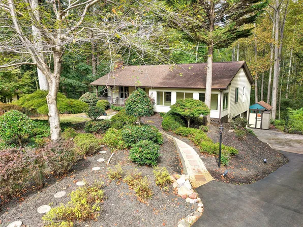 105 Prince Ct, Goodview, VA 24095