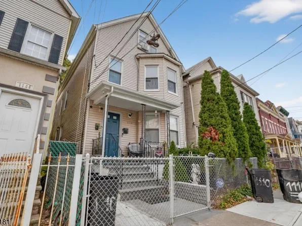 1110 Hampton Pl, Elizabeth City, NJ 07201