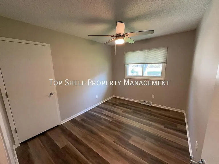 5234 Jennifer Dr — Photo 5