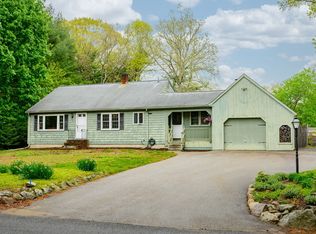 101 Brook Bend Rd, Hanover, MA 02339