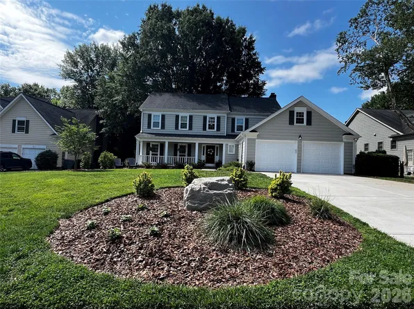 3113 Wild Lark Ct, Charlotte, NC 28210