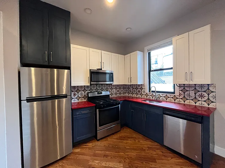 739 Garfield Ave #2 — Photo 2