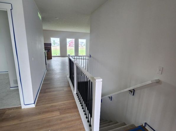 5114 Pinehill Rd, Bellevue, NE 68133 view 2