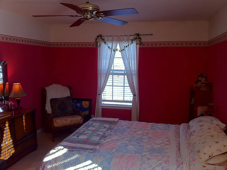 419 Reagan Dr — Photo 17