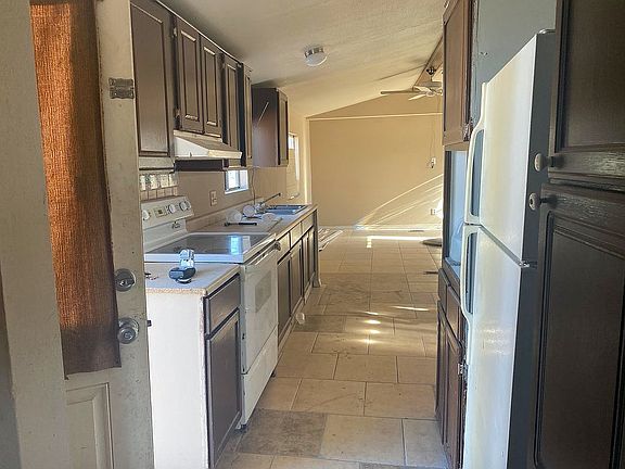 3rd image of 19050 W Jacqueline Ave