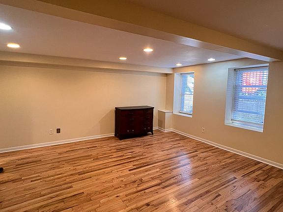 2nd image of 2038 W Churchill St #B