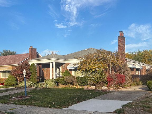 2nd image of 18066 Marlowe St