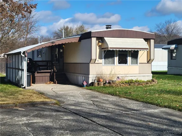 1100 Karen Dr, Angola, NY 14006