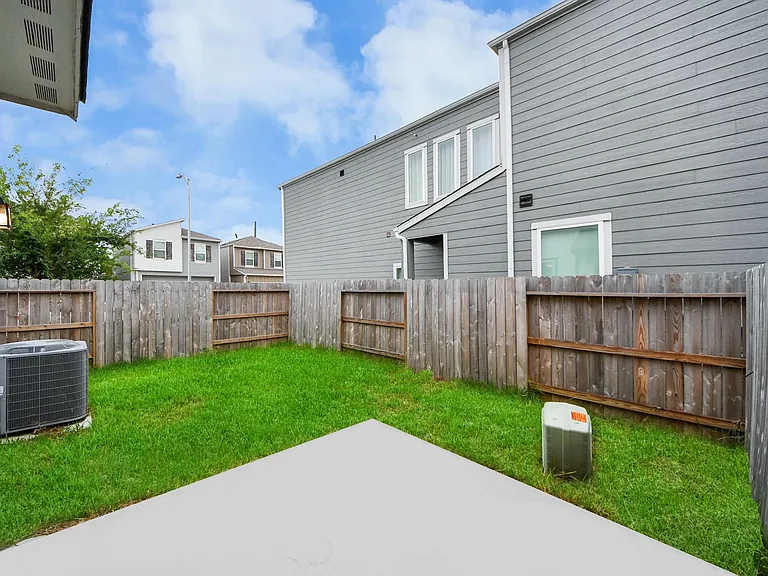 3830 Glossy Lake Dr — Photo 40