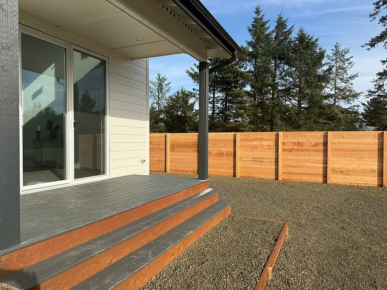 697 A Sunset Ave NE — Photo 14