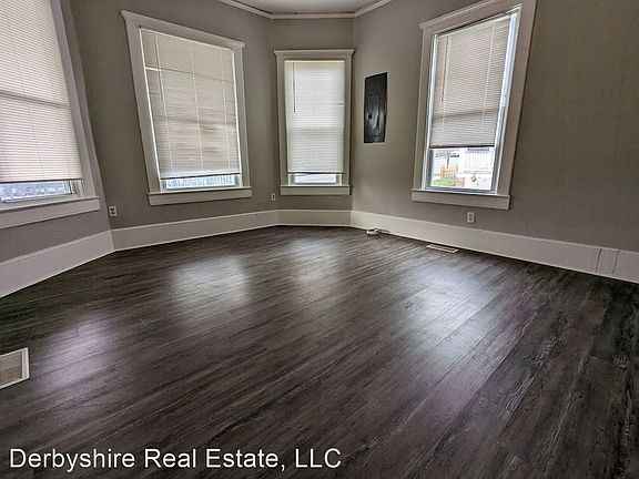 3rd image of 804 Rivermont Ave #1