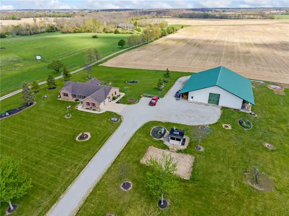 7855 N Brad Bloomer Rd, Bradford, OH 45308