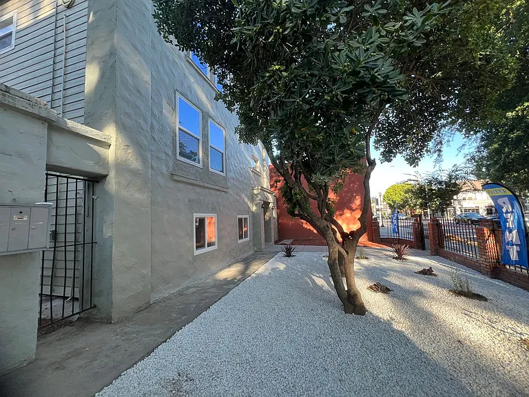 1823 P Street — Photo 4