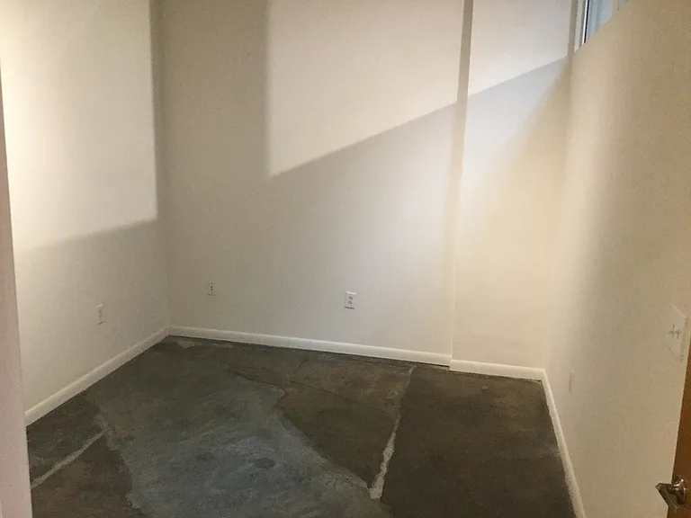 1011 W Marshall St #119 — Photo 11