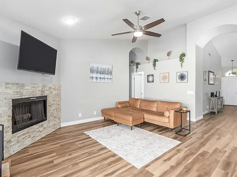 1543 E Park Ave — Photo 15